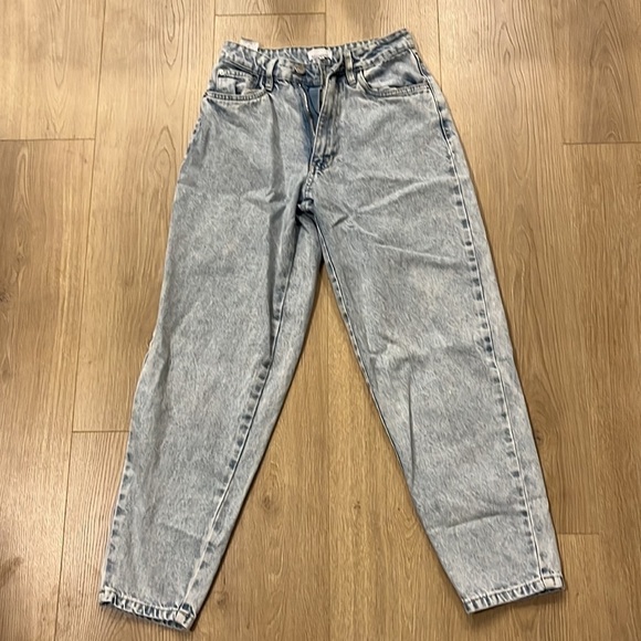 Dani Boyfriend in Super Light
WeWoreWhat - Picture 5 of 6